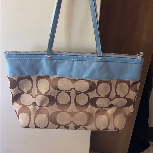 👜 Authentic Coach Signature Tote & Coin Purse👜 - Picture 8 of 15